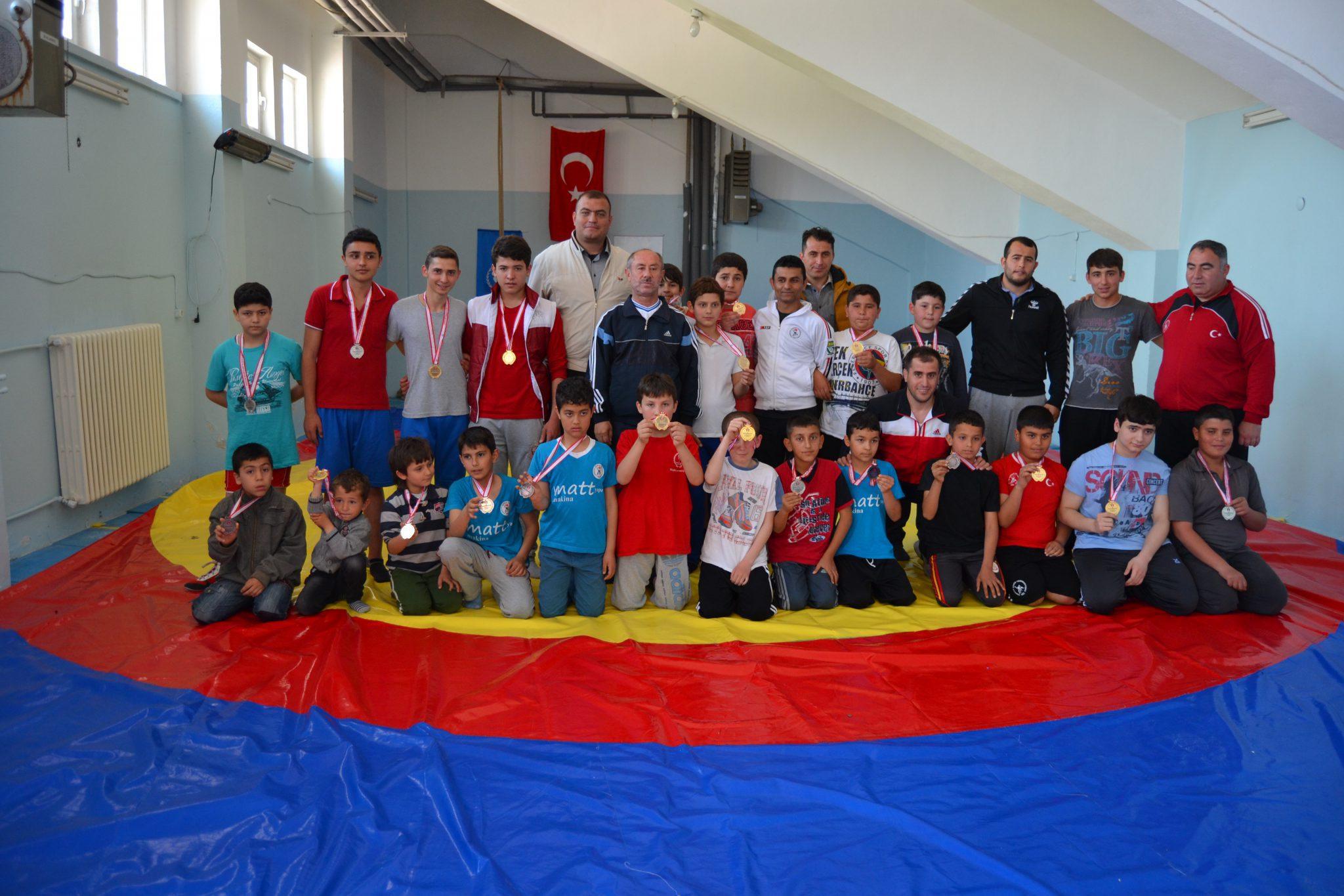 Minikler Güreş İl Birinciliği Turnuvası sona erdi - Kırıkkale Haber, Son Dakika Kırıkkale Haberleri