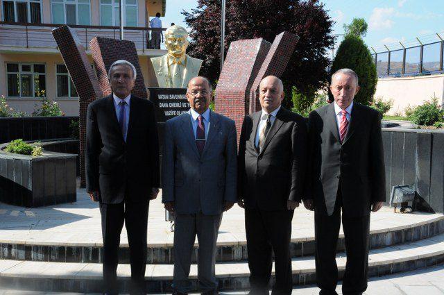 Yeni müdürleri ziyaret etti - Kırıkkale Haber, Son Dakika Kırıkkale Haberleri