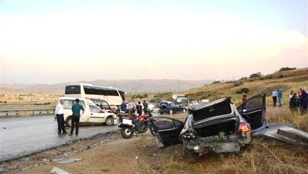 Zincirleme trafik kazasında 8 kişi yaralandı - Kırıkkale Haber, Son Dakika Kırıkkale Haberleri