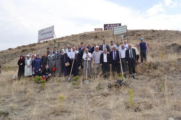 Din görevlileri bin fidanı toprakla buluşturdu - Kırıkkale Haber, Son Dakika Kırıkkale Haberleri