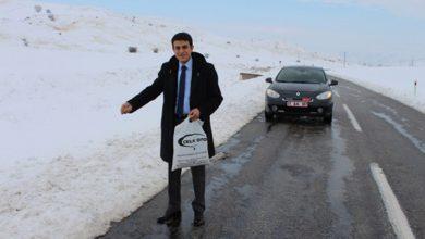 Kaymakam Dağ, kuşlara yem verdi - Kırıkkale Haber, Son Dakika Kırıkkale Haberleri