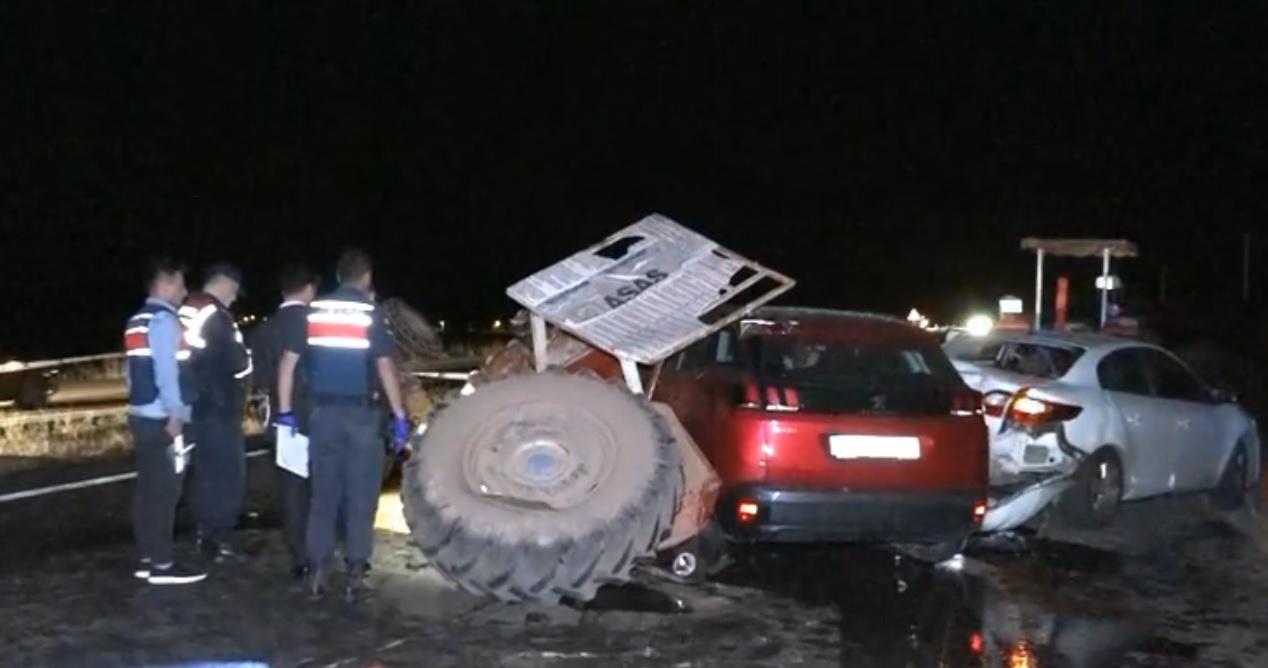 Traktörlerle otomobiller çarpıştı - Kırıkkale Haber, Son Dakika Kırıkkale Haberleri