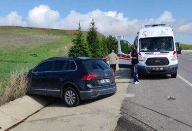 Karşı şeride geçen otomobil su kanalına girdi: 4 yaralı - Kırıkkale Haber, Son Dakika Kırıkkale Haberleri