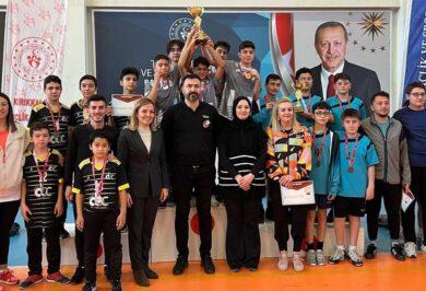 Badminton yıldızları ödüllendirildi - Kırıkkale Haber, Son Dakika Kırıkkale Haberleri