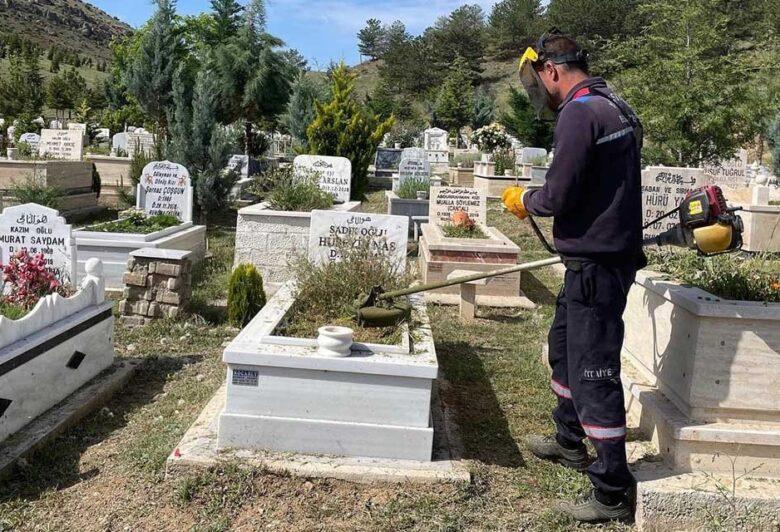 Yahşihan’da mezarlık bakımları yapılıyor - Kırıkkale Haber, Son Dakika Kırıkkale Haberleri