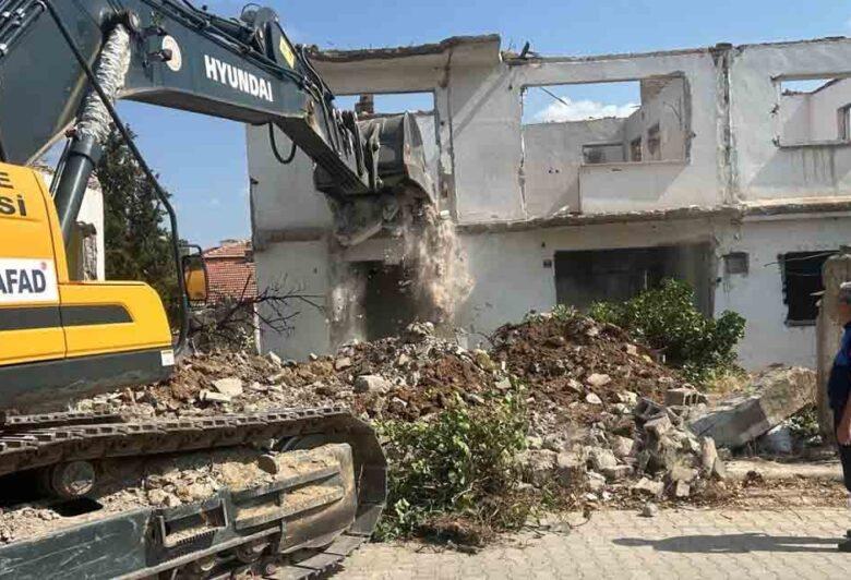 Kırıkkale’de Metruk Binalar Yıkılıyor! - Kırıkkale Haber, Son Dakika Kırıkkale Haberleri