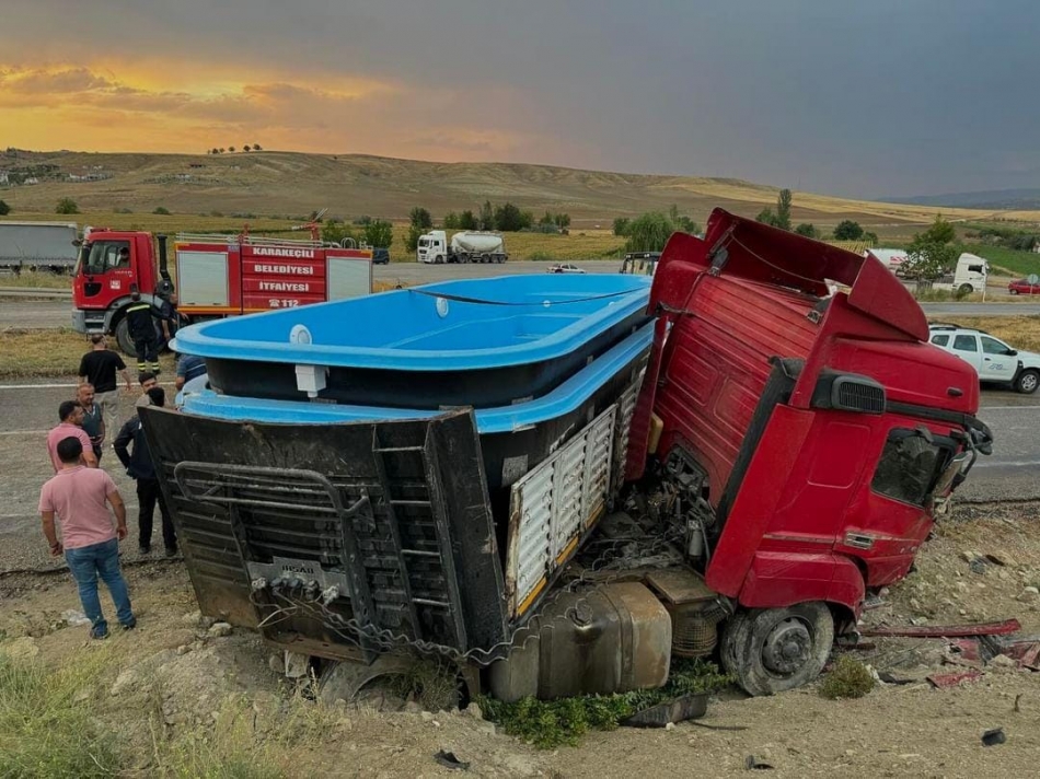 Trafik Kazasında 2'si Çocuk 6 Kişi Yaralandı - Kırıkkale Haber, Son Dakika Kırıkkale Haberleri