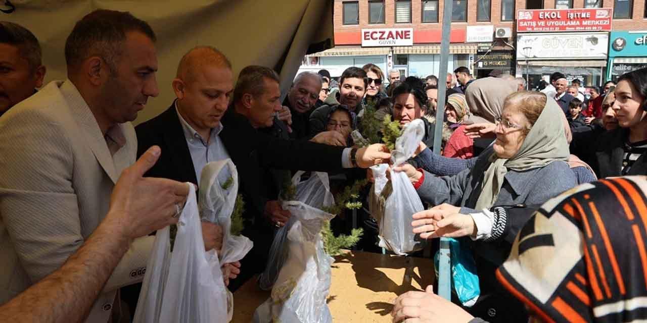 Kırıkkale Belediyesi 25 bin adet ücretsiz fidan dağıtı - Kırıkkale Haber, Son Dakika Kırıkkale Haberleri